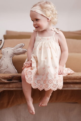 Vestido e fita - Cru e rosa