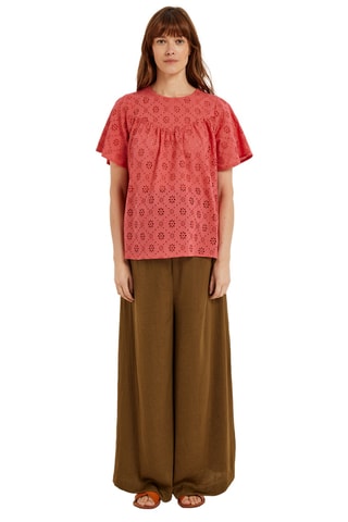 Blusa em bordado inglês - Vermelho-framboesa