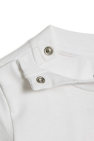 Camiseta y short - Blanco y rosa