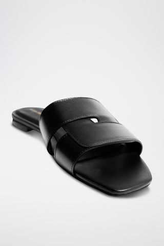 Mules em couro - Preto