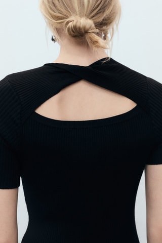 Robe midi côtelée avec ouverture au décolleté - Noir