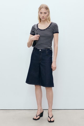 T-shirt en coton rayé à décolleté plongeant - Bleu marine