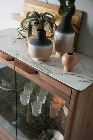 Vitrina 2 portas 2 gavetas de vidro - 99 x 101 x 40 cm