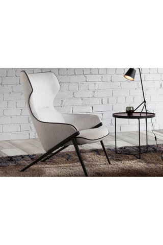 Mesa de apoio em madeira placada nogueira - 50 x 50 x 50 cm