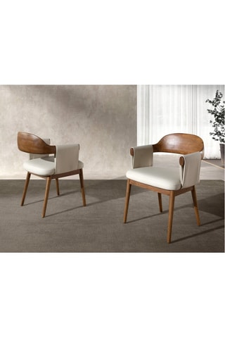 Cadeira em madeira - 59 x 58 x 78 cm