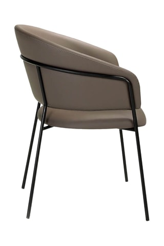 2 cadeiras - 57 x 81 x 61 cm