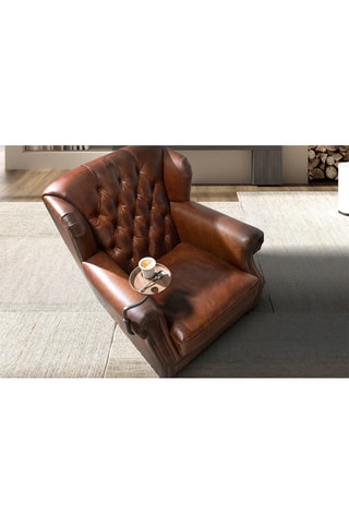 Cadeirão - Castanho -­ Em couro