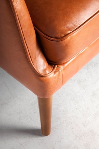 Cadeirão - Castanho - Em couro