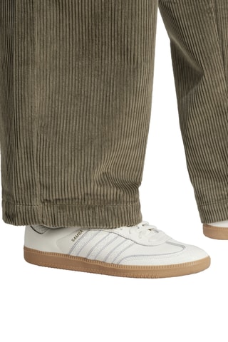 Pantalon loose en velours Cord - Vert olive