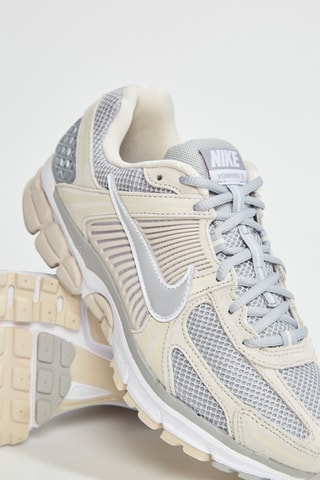 Chaussures de running Zoom Vomero 5 - Gris