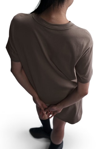 Robe t-shirt Sportswear Essential - Marron