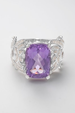 Anillo Toliara - Oro blanco, diamantes, amatista y topacios