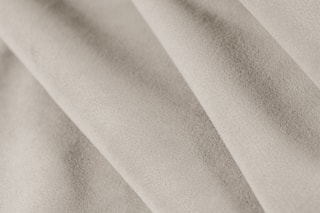 Canapé Lola - Ecru - 2 places - En tissu velours