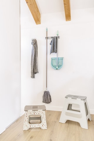 Porte-balai mural - 30 x 4,5 x 5 cm