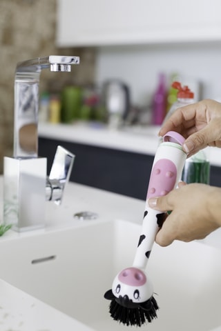 Brosse à vaisselle avec distributeur de savon