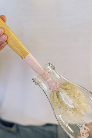 1 porte-ustensiles et 3 brosses à vaisselle en bambou