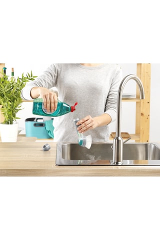 Brosse à vaisselle avec distributeur de savon