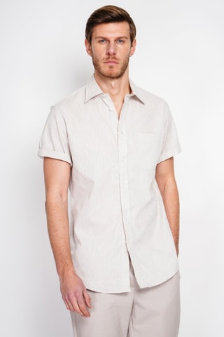 Camisa regular fit de lino - Beige