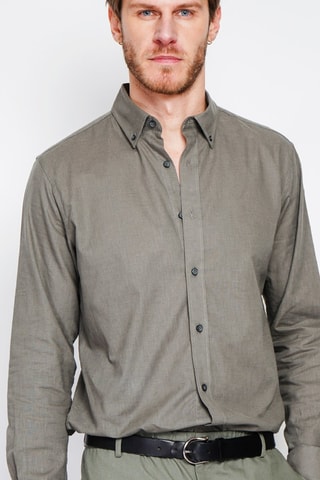 Camisa regular fit de lino - Caqui