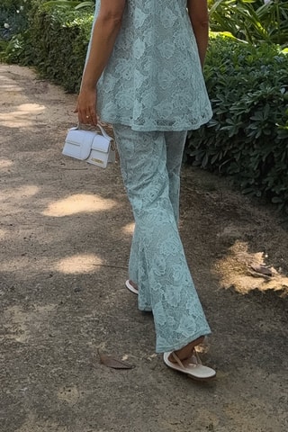 Pantalón flare de encaje - Azul claro