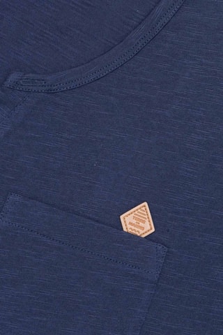 Camiseta - Blanco y azul