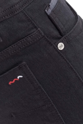 Vaquero - Blanco, negro y rojo