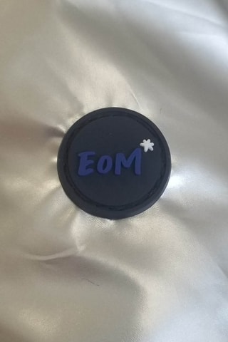 Cortavientos con capucha - Negro y gris