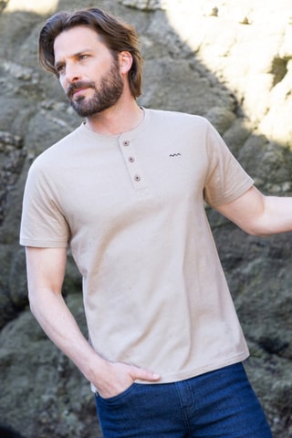 Camiseta - Beige y negro