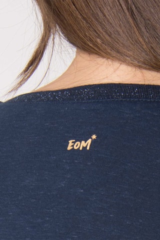 Camiseta - Blanco y azul