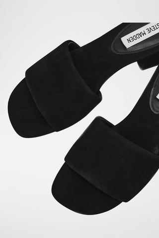 Sandali con tacco in pelle scamosciata - Nero