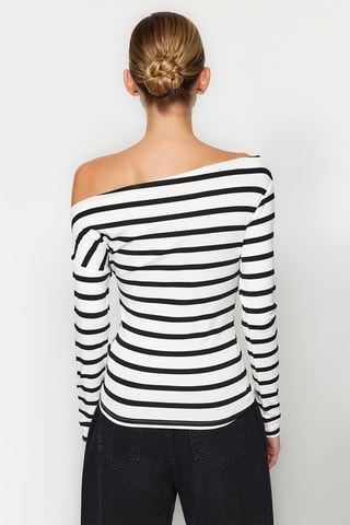 Top às riscas Preto