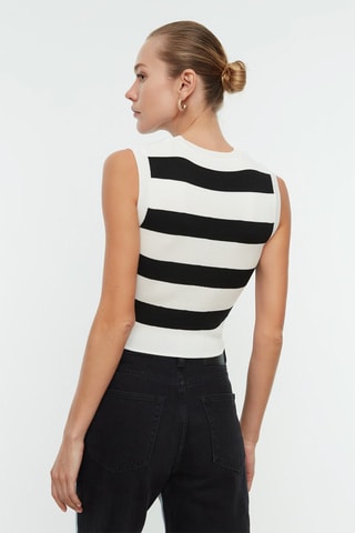 Crop top - Cru e preto