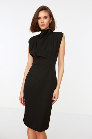Vestido justo Preto