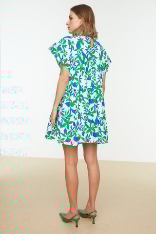 Vestido trapézio Cru e laranja