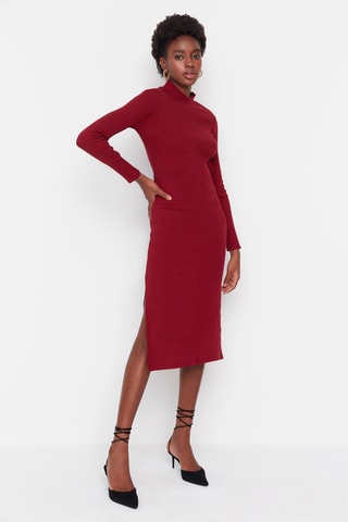 Vestido justo Bordô