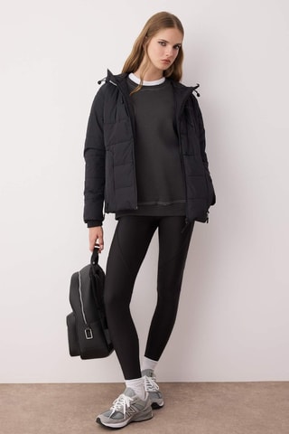 Blusão com capuz - Preto