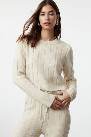 T-shirt e calças - Bege