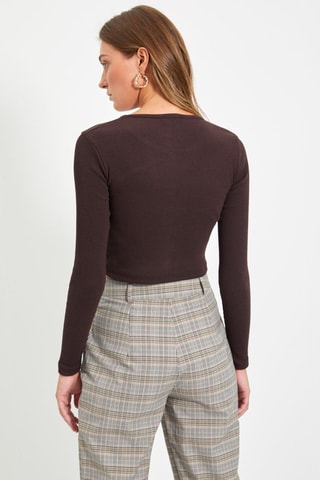 2 t-shirts cropped - Bege e castanho