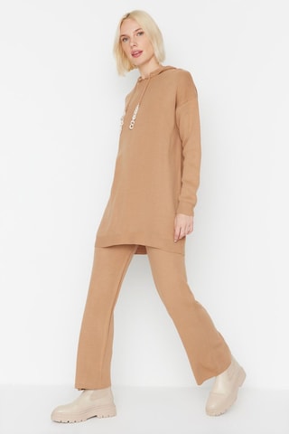 Camisola e calças - Bege