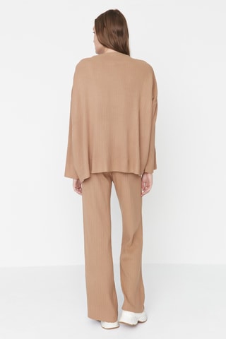 Camisola e calças wide legs Camel