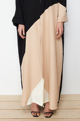 Capa - Preto, bege e branco