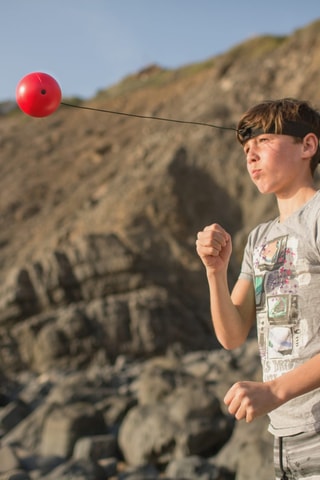 Ballon de boxe réflexe en bois - Dès 8 ans