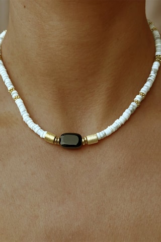 Collar bañado en oro fino amarillo - Howlita y ónice