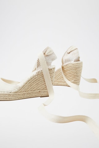 Sandalen met Sleehak - Ecru