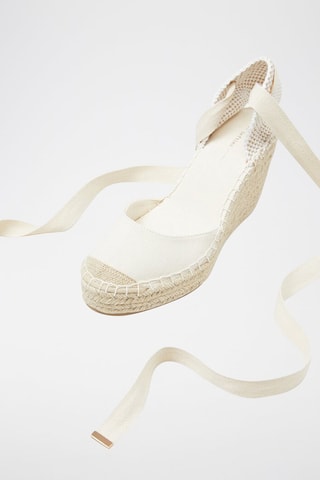 Sandalen met Sleehak - Ecru