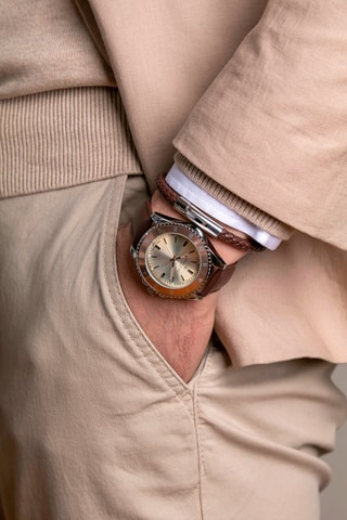 Estuche reloj de cuarzo de piel y pulsera de piel