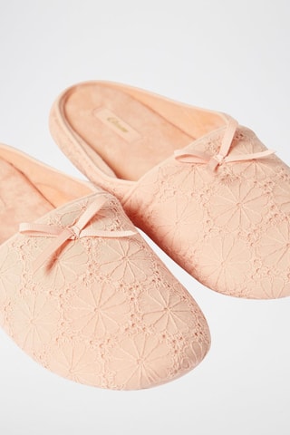 Pantoffels met Engels borduursel Nate- Zalmroze