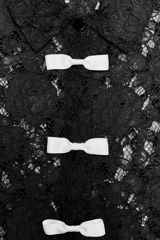 Chemisier en guipure - Noir et blanc