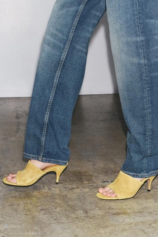 Mules à talons en nubuck - Moutarde