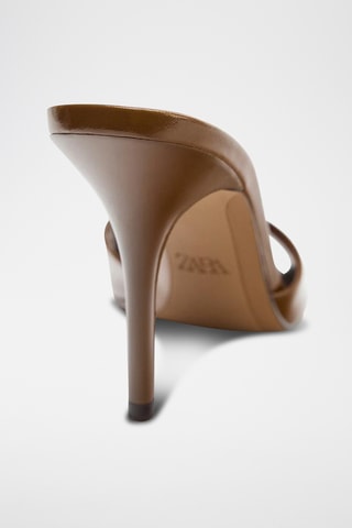 Mules à talons vernies - Marron